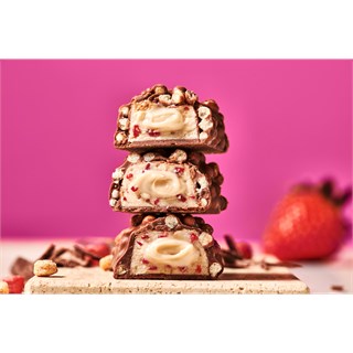 Creamy Core Protein Bars 12 x 45g - Strawberry YoghurtAlternative Image3